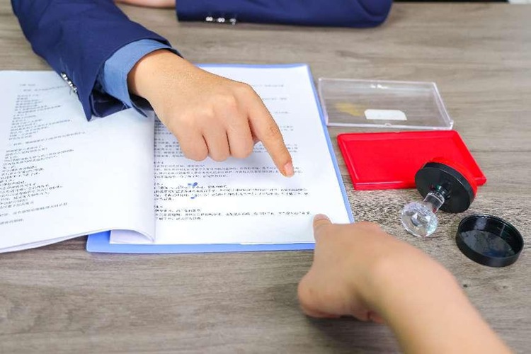 冠领律师代理深圳委托合同纠纷案,帮女子起诉追回155万元购房款 冠领律师代理深圳委托合同纠纷案,帮女子起诉追回155万元购房款