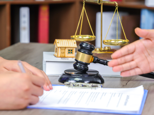 找人代办贷款却被截留14万余元？冠领律师锁定员工背后公司，助广州女子成功追责-1