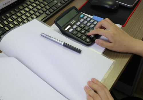 员工被公司安排待岗薪资大幅下调,冠领律师助其破“用工混同”困局获赔33万余元-2 员工被公司安排待岗薪资大幅下调,冠领律师助其破“用工混同”困局获赔33万余元-2