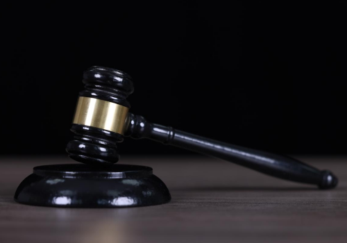 女子屡次盗取朋友家中黄金首饰变卖，冠领律师临危受命助其获缓刑判决-2