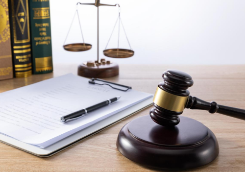 男子提供银行卡为他人“走账”被刑拘,冠领律师精准辩护助其取保候审-2 男子提供银行卡为他人“走账”被刑拘,冠领律师精准辩护助其取保候审-2