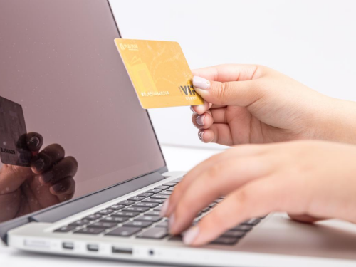 好友设“股权代持”骗局卷走投资款，冠领律师助女子追回钱款和维权费用-1