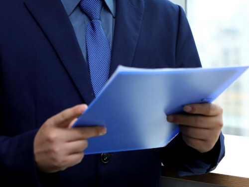 财务高管遭就职公司起诉索赔200万，冠领律师代理应诉驳回对方天价诉求-1