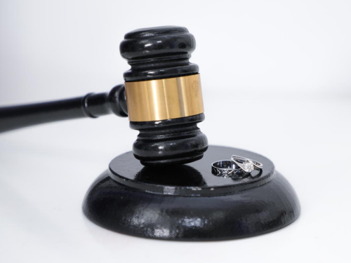 17万房产补偿款前夫拖欠4年,冠领律师助女子获判决令对方7日内还清-2 17万房产补偿款前夫拖欠4年,冠领律师助女子获判决令对方7日内还清-2