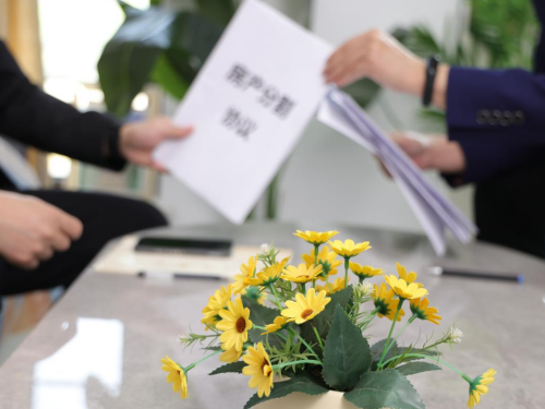 北京三姐妹为遗产对簿公堂,冠领律师助小妹实现公平分割-1 北京三姐妹为遗产对簿公堂,冠领律师助小妹实现公平分割-1