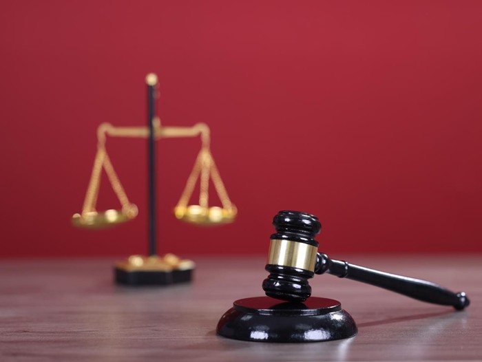 开设赌场罪前科男子涉嫌诈骗，冠领律师依法辩护突破量刑建议助其获轻判