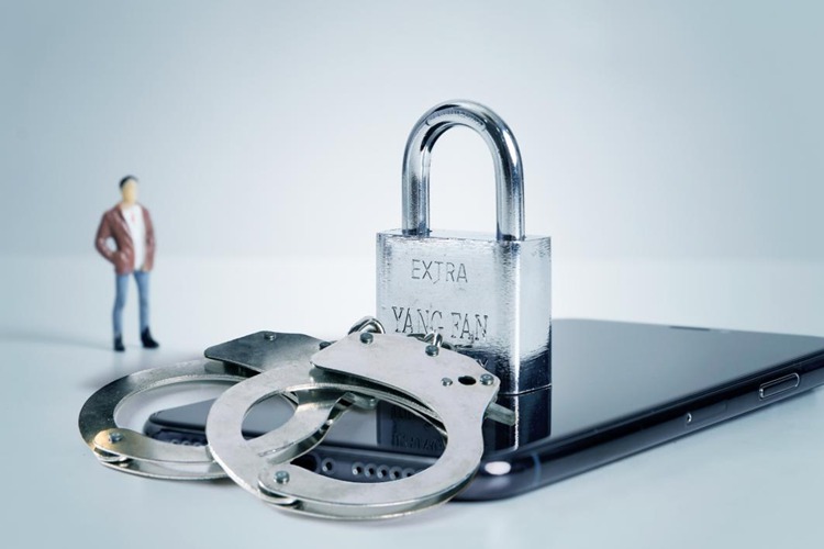 冠领律师代理安徽亳州诈骗罪、偷越国(边)境罪案获减轻处罚 冠领律师代理安徽亳州诈骗罪、偷越国(边)境罪案获减轻处罚