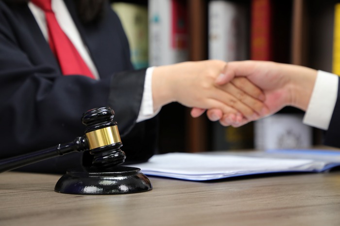 离婚分得房产却因代位析产诉讼被查封,冠领律师调解止损保全大额财产权益 离婚分得房产却因代位析产诉讼被查封,冠领律师调解止损保全大额财产权益
